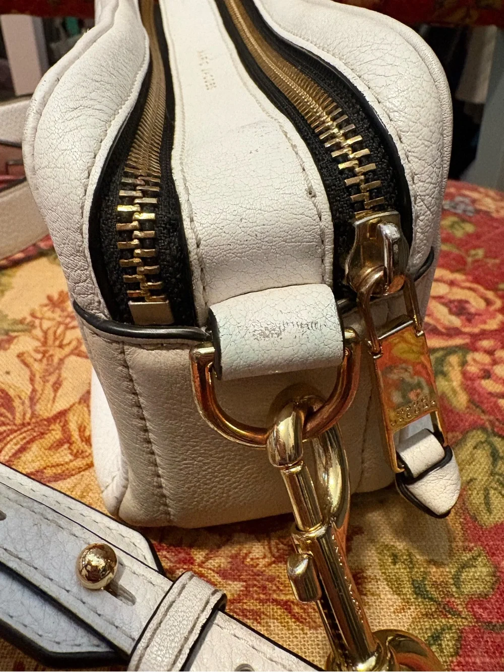 Marc Jacobs Softshot 21 White and Cream Gold Hardware Crossbody Adjustable Strap